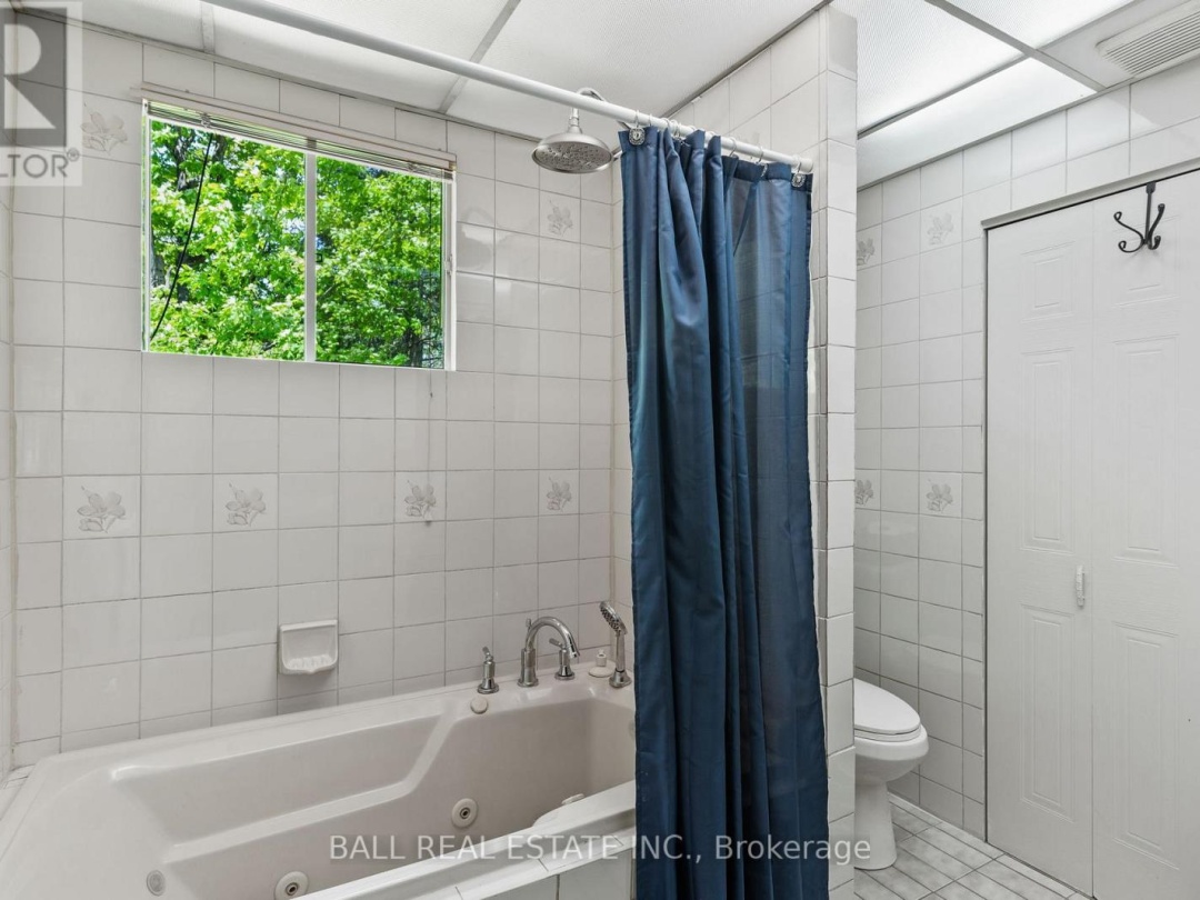 73 SUNSET COURT, Little Bald Lake