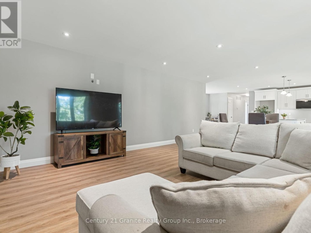 7 MARLUC AVENUE, 