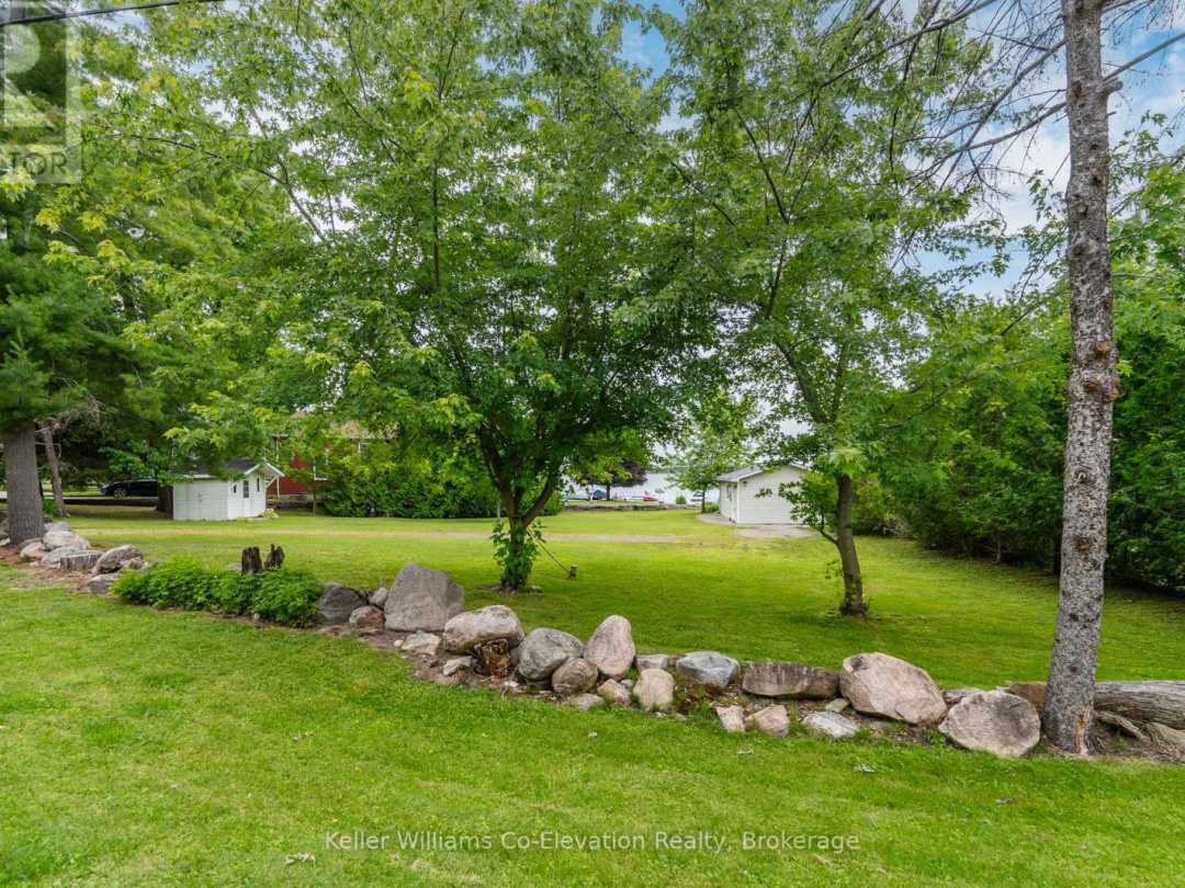 220 ROBIN'S POINT ROAD, 