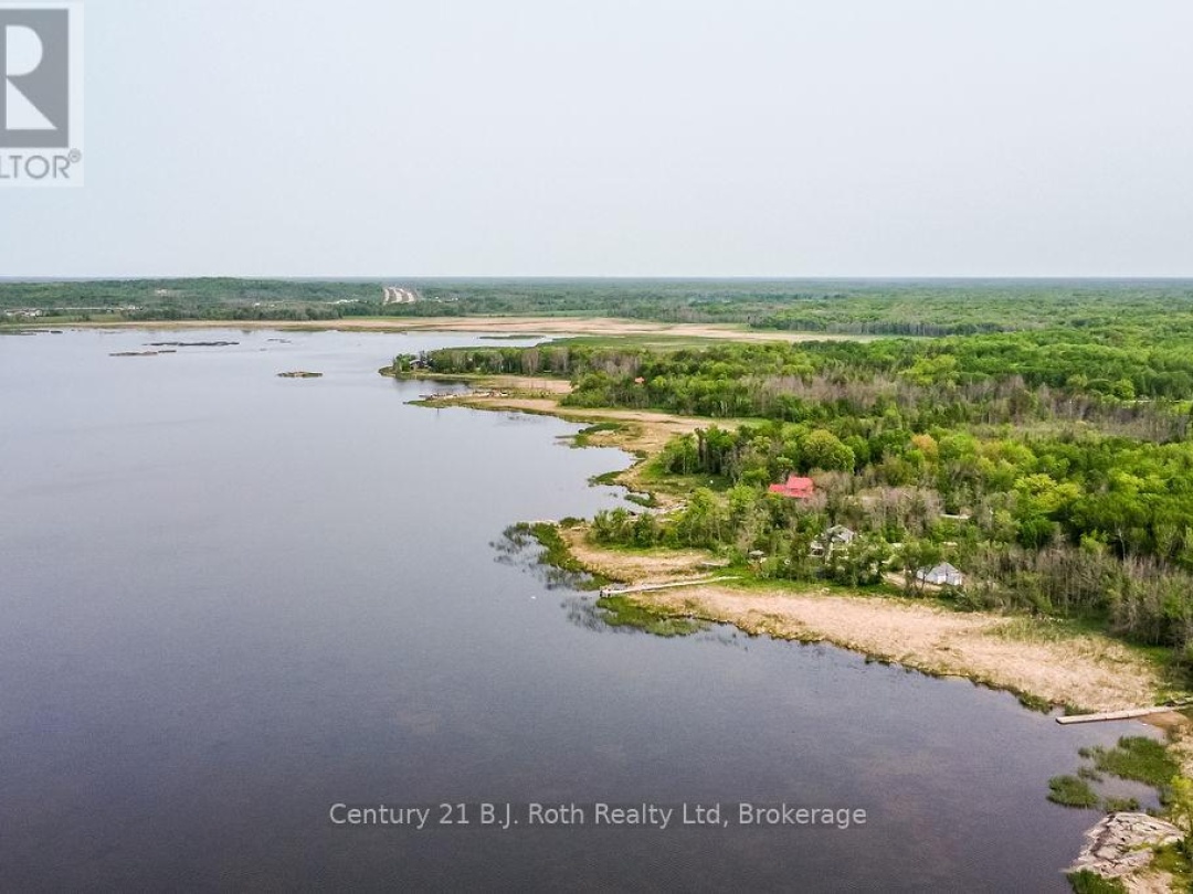 1755 Twin Oaks Crescent, Matchedash Bay