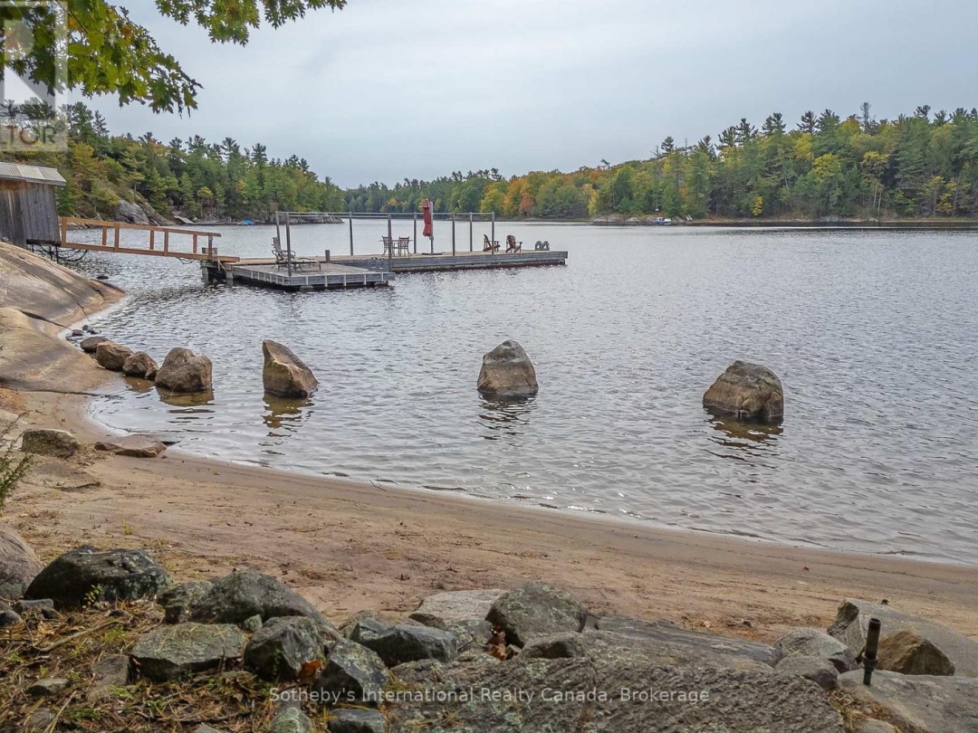 22418 GEORGIAN BAY SHORE, Longuissa Bay