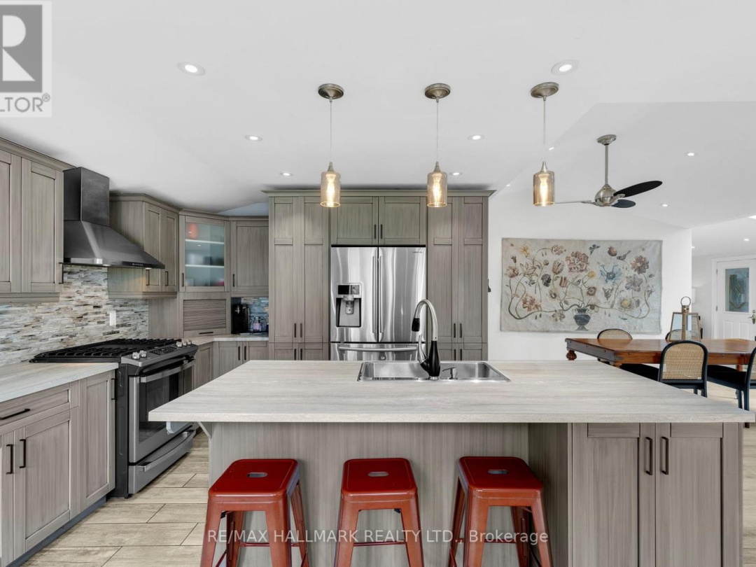 95 Lake Avenue, Lake Simcoe