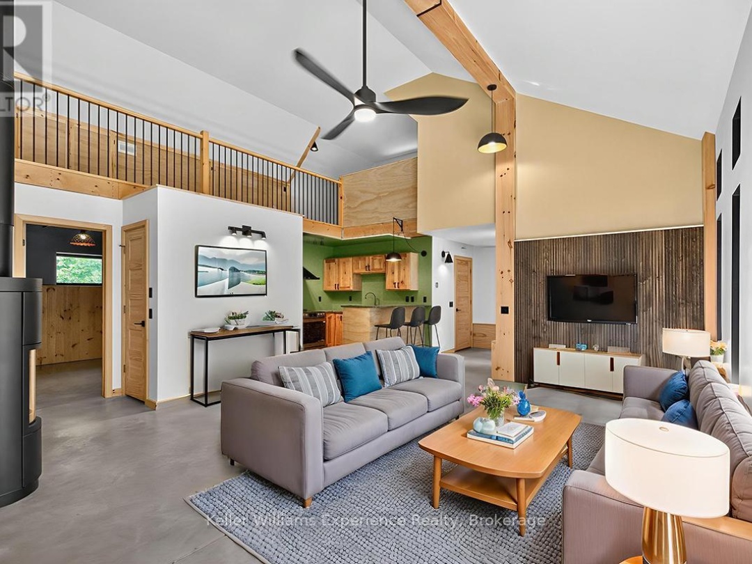 753 HONEY HARBOUR ROAD, 