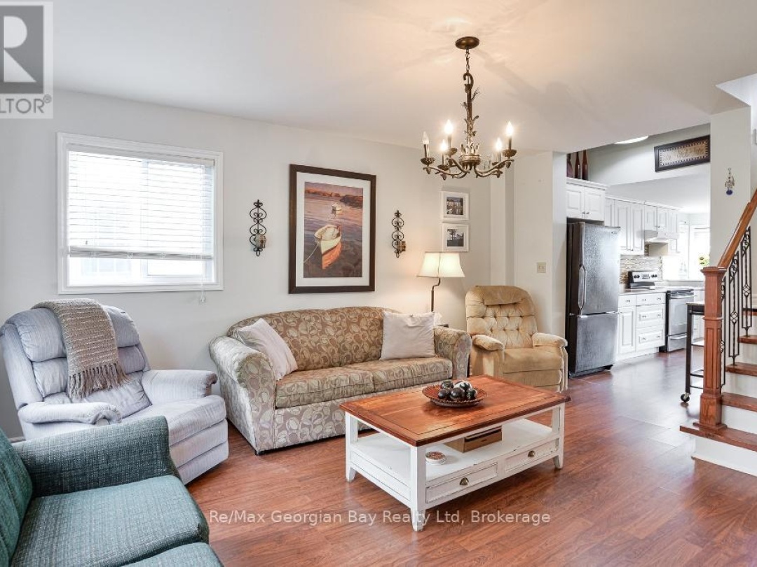 BEACH CHALET #3 - 1230 GRANDVIEW LODGE ROAD, 