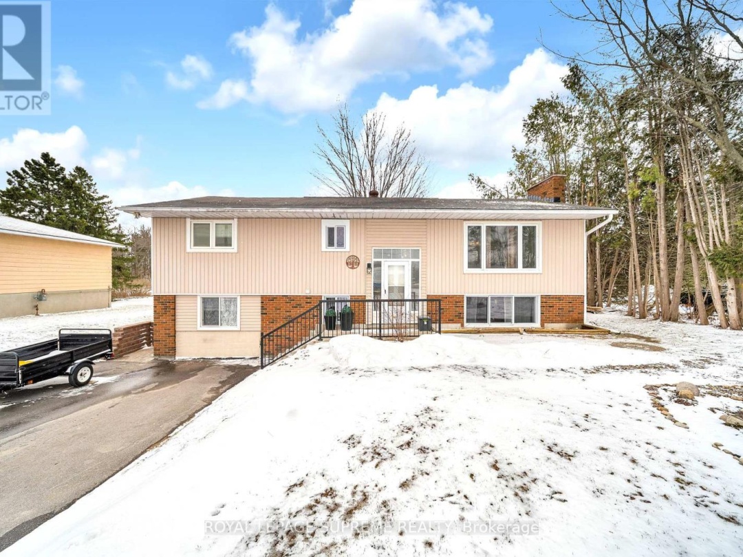 8740 12 Highway, Oro-Medonte