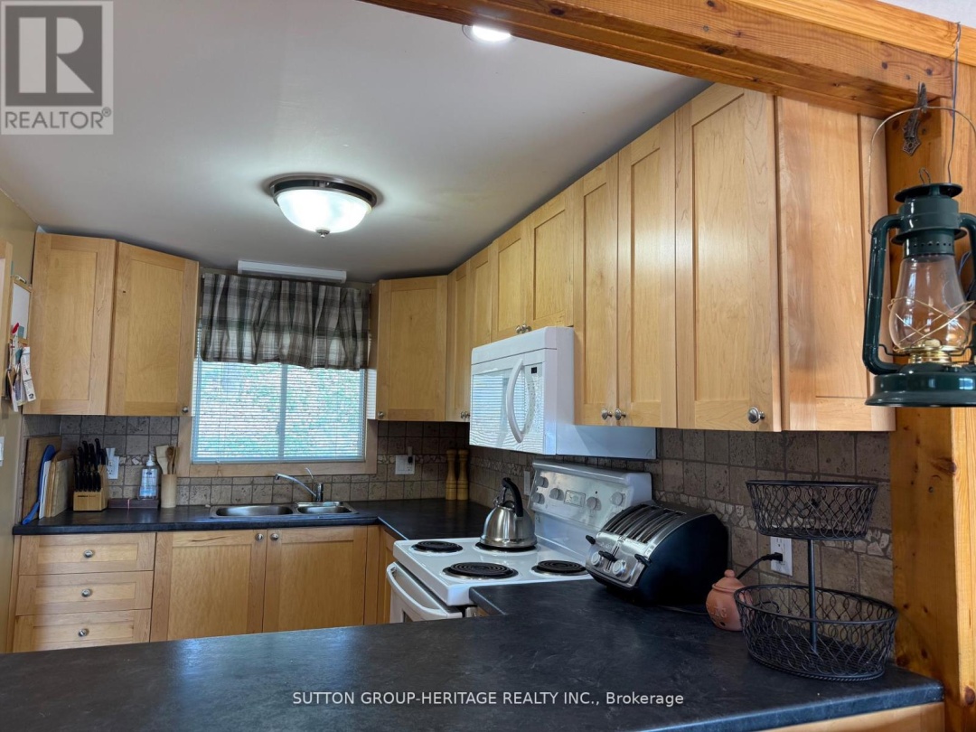 1930 Alsop Road, Glamor Lake