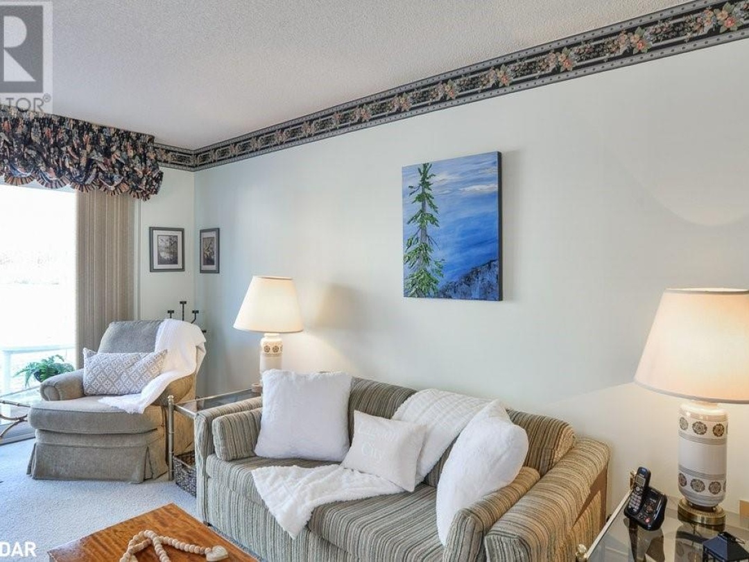 31 Laguna Parkway Unit# 1, Lake Simcoe