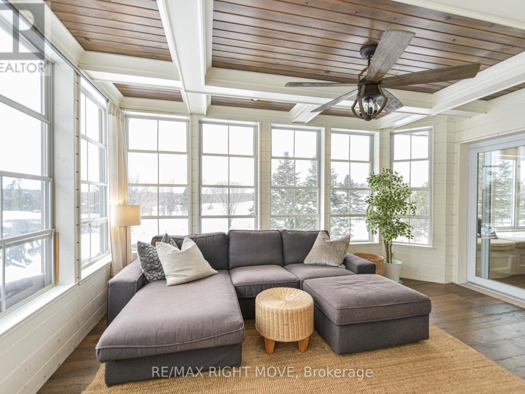 1263 Hawk Ridge Crescent, Severn