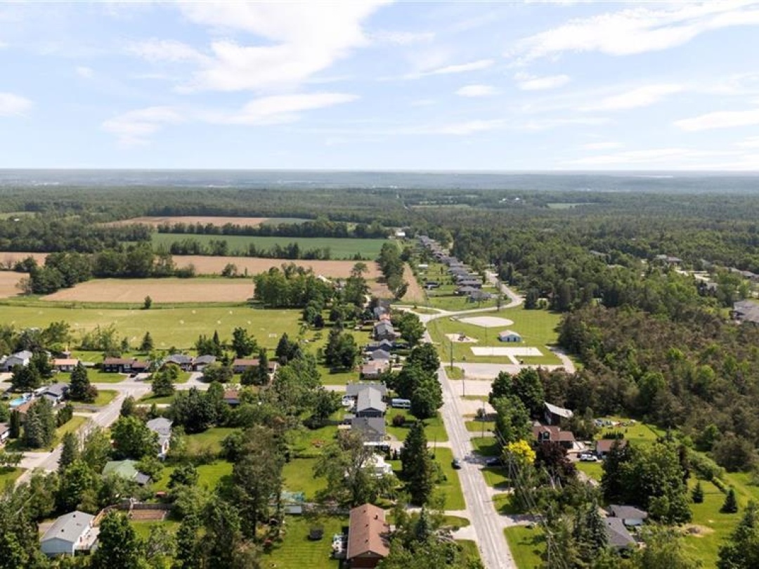 1866 WARMINSTER Side Road, 