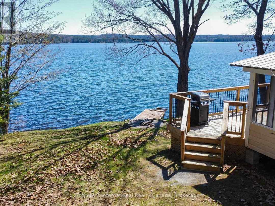 1028 Hillcrest Lane, Halls Lake