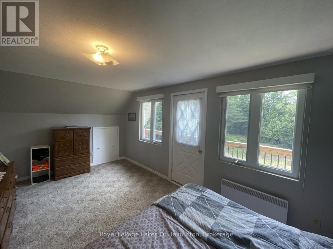 1675 BRAELOCH ROAD, Kennisis Lake