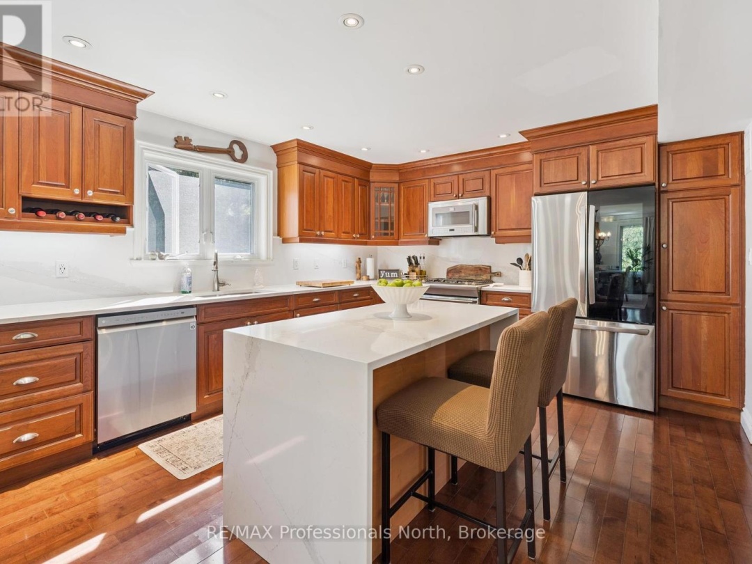23 THOMAS CRESCENT, 