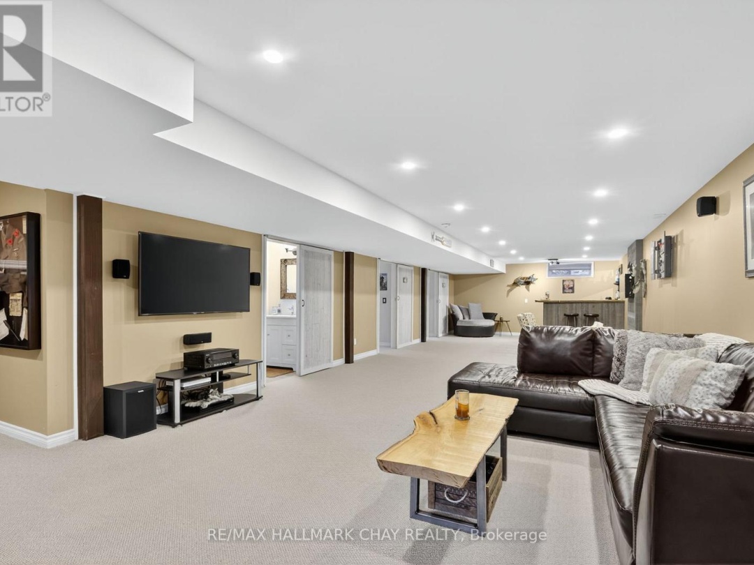 202 VEL-DOR CRESCENT, 