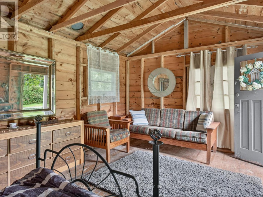 82 RIVERBANK ROAD, 