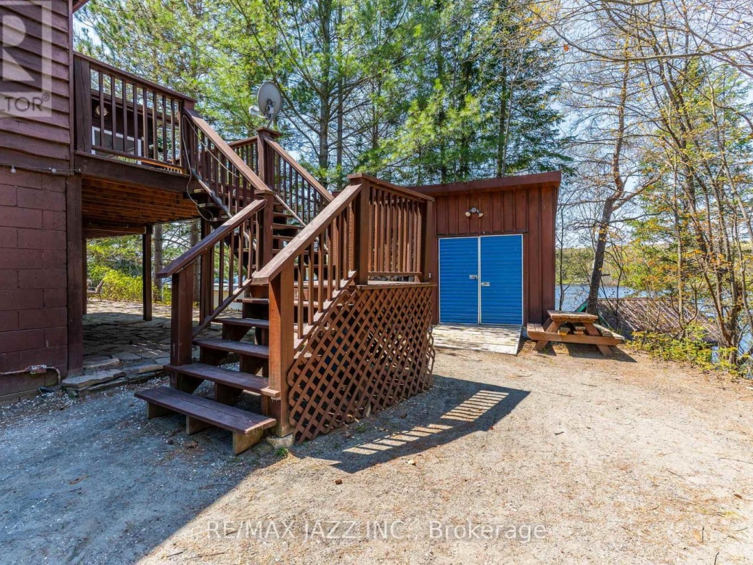 1092 Briscoe Drive, Kushog Lake