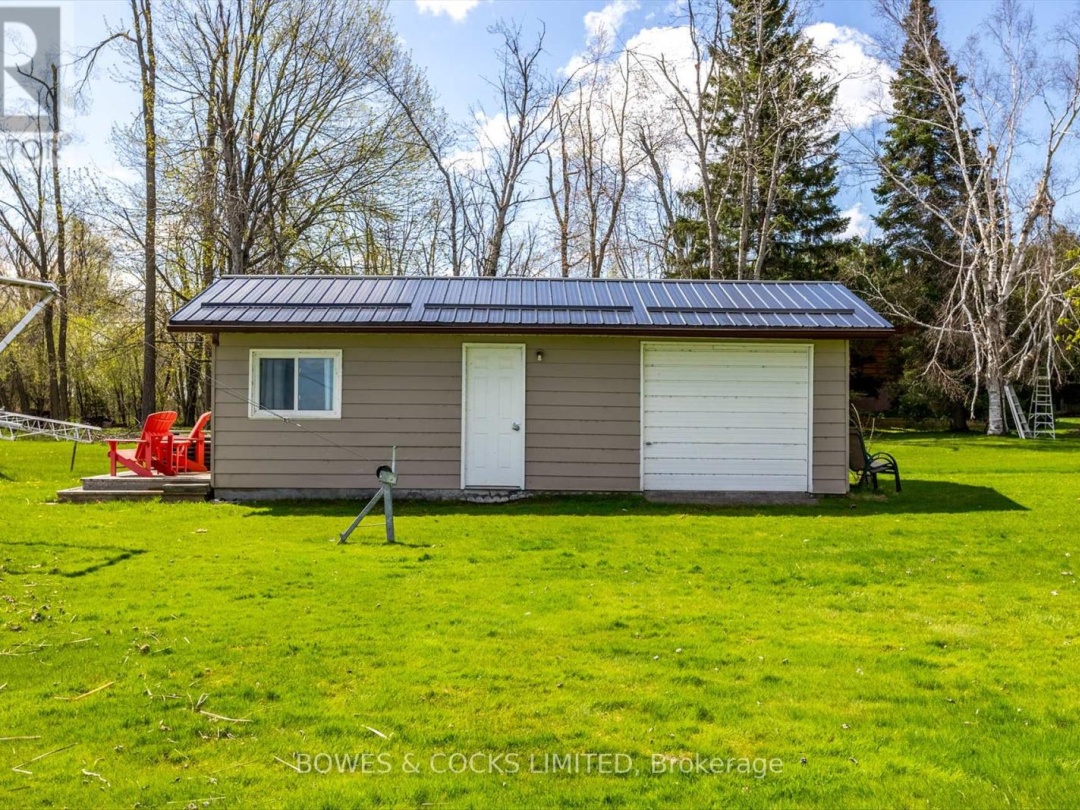 240 Lakeshore Drive, Pigeon Lake