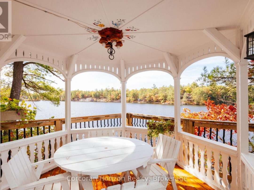 566 HUNGRY BAY ROAD W, 