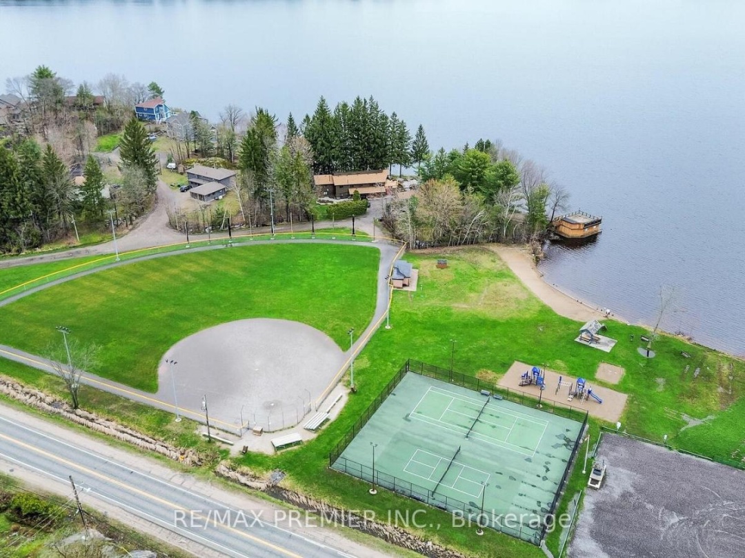 100 Readman Street, Lake Muskoka