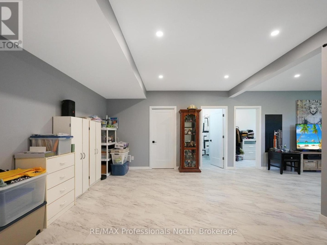 64 WINDOVER DRIVE, 