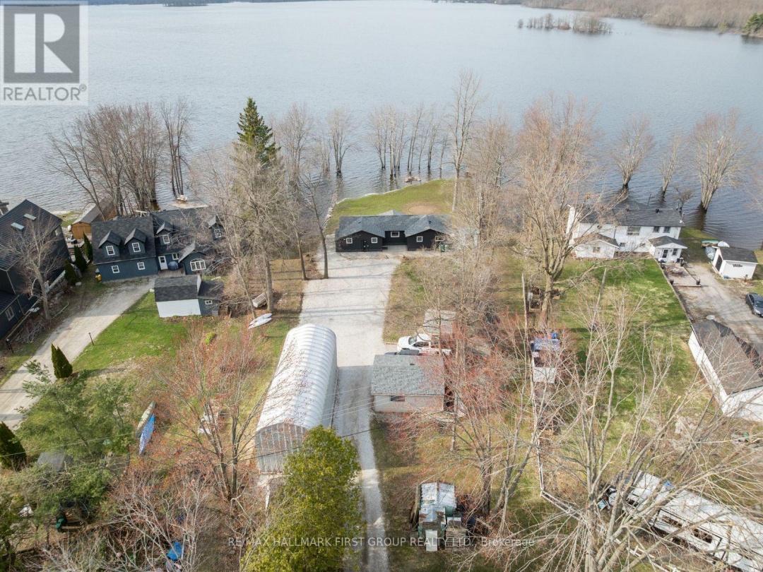 6386 Bluebird Street, St John Lake