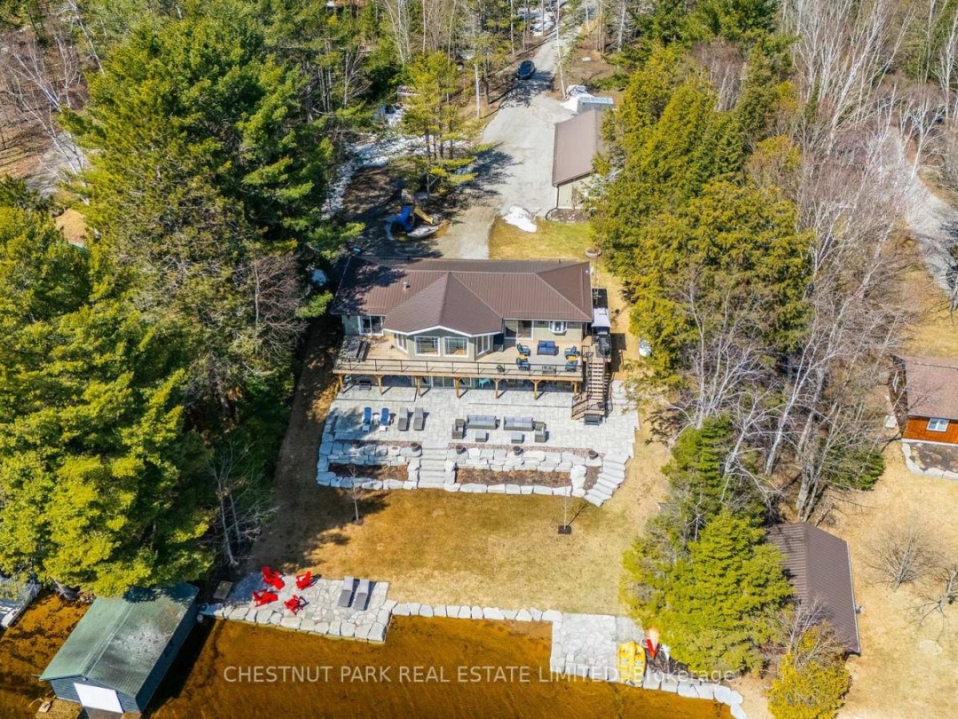 1168 Curry Road, Haliburton Lake