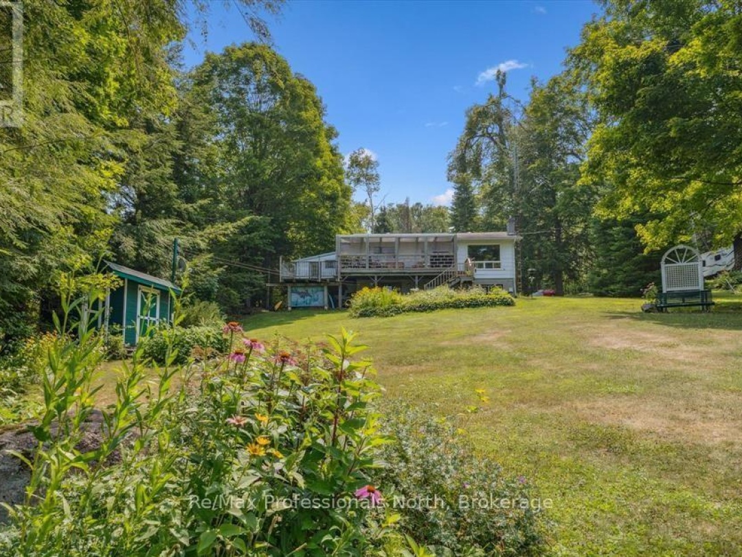 1042 RIVER HAVEN ROAD, Muskoka River