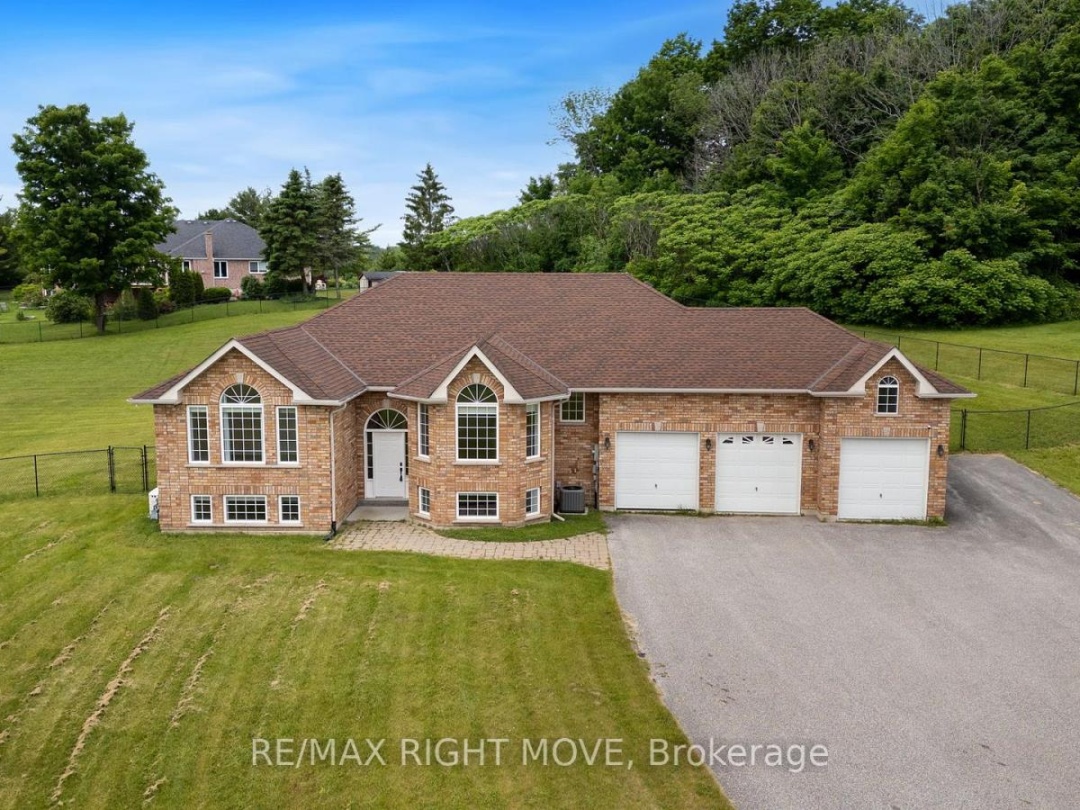 1348 HAWK RIDGE CRESCENT, 