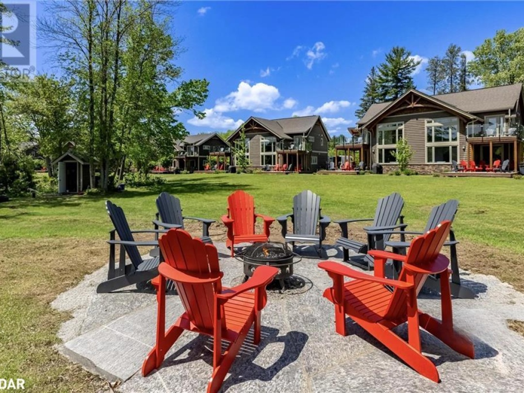1841 Muskoka Road 118 Road W Unit# 2B, Lake Muskoka