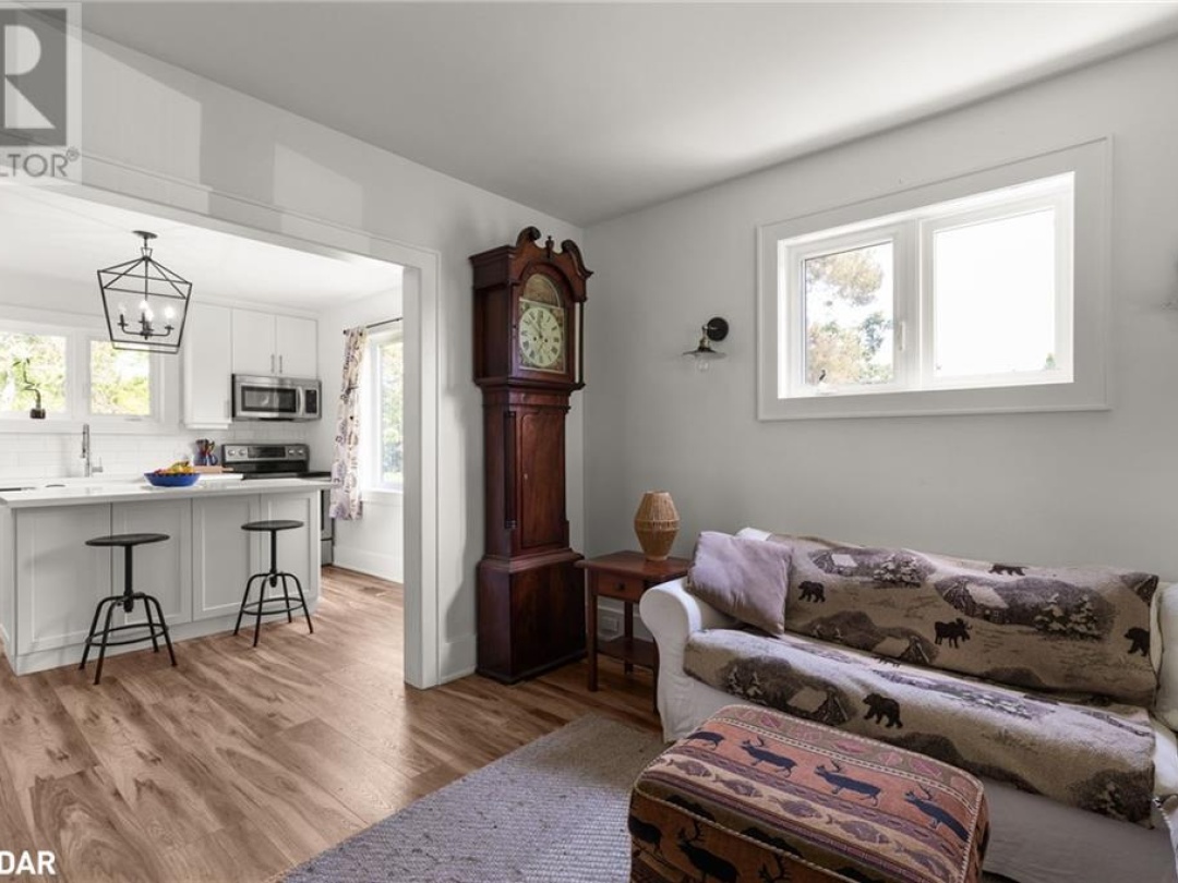 1866 WARMINSTER Side Road, 