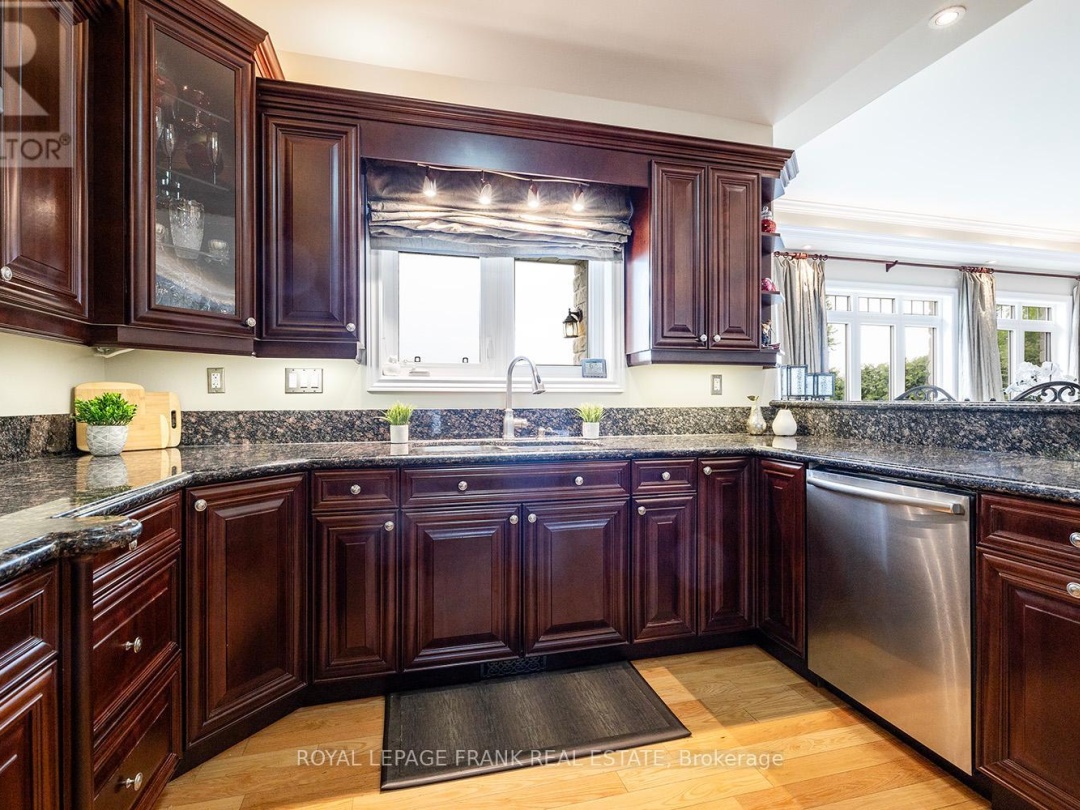 24 GILSON POINT PLACE, Lake Scugog