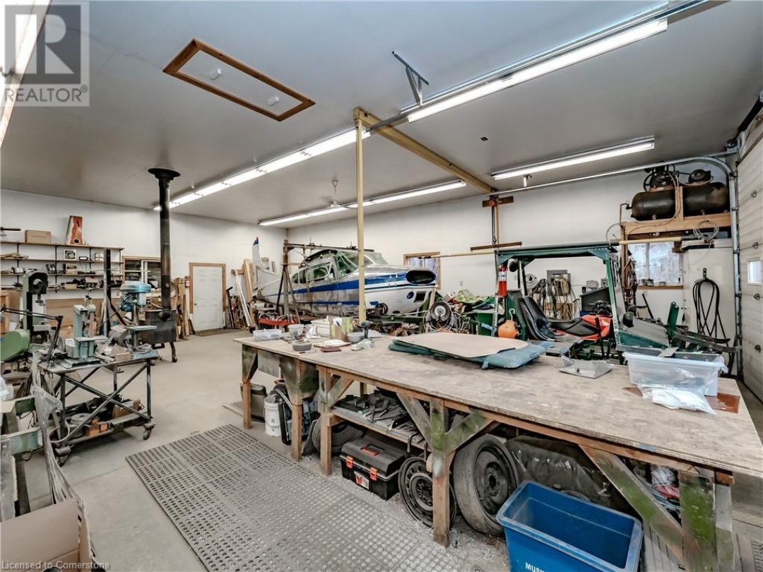 1696 HIGHWAY 118 E, 
