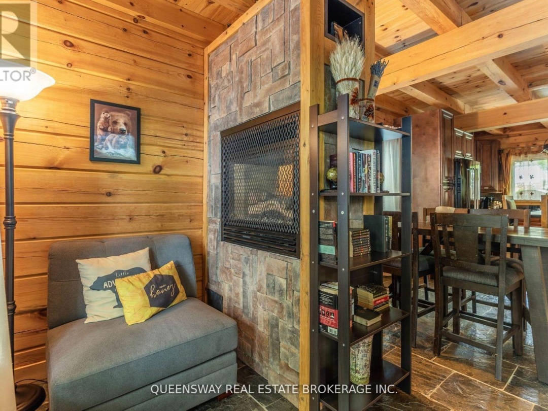 1280 BLACK BEACH LANE, Dalrymple-south Lake