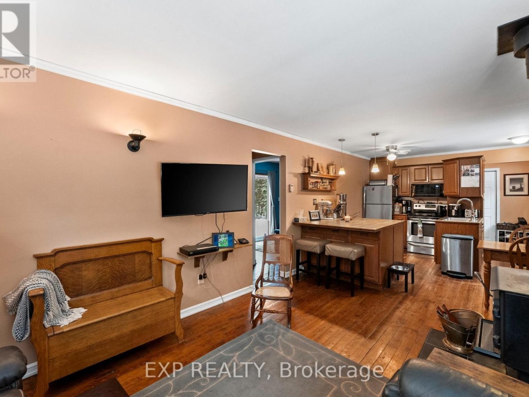 6566 PIONEER VILLAGE LANE, Ramara
