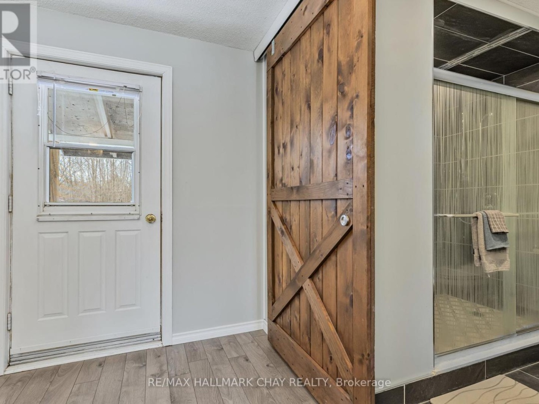 5810 Lowanda Lane, Ramara