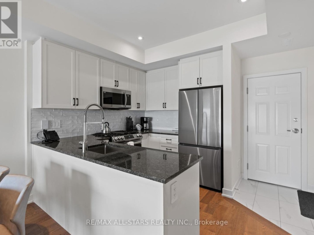 31 1869 Muskoka Road 118, 