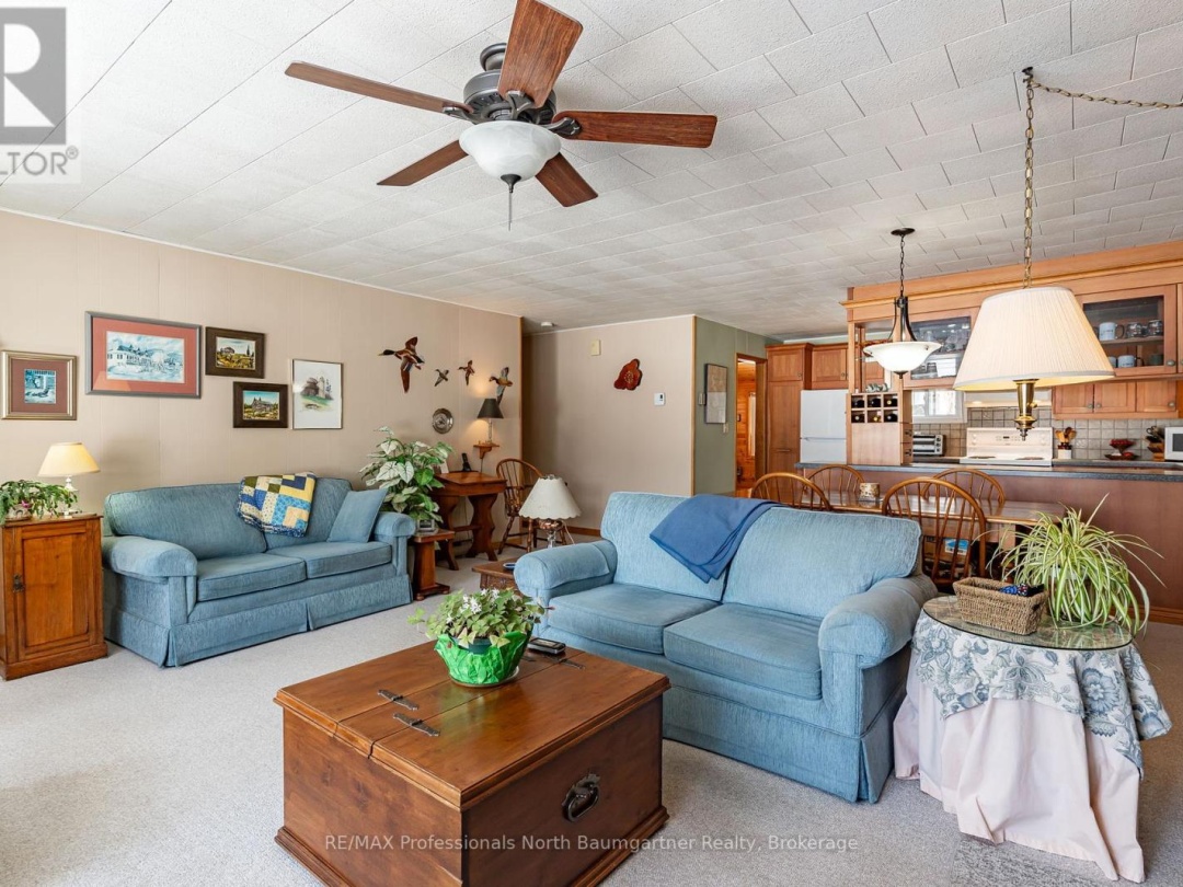 6258 Haliburton Lake Road, Haliburton Lake