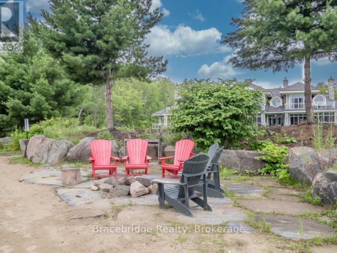 B101 B2 1869 Muskoka Rd 118 Highway W, 