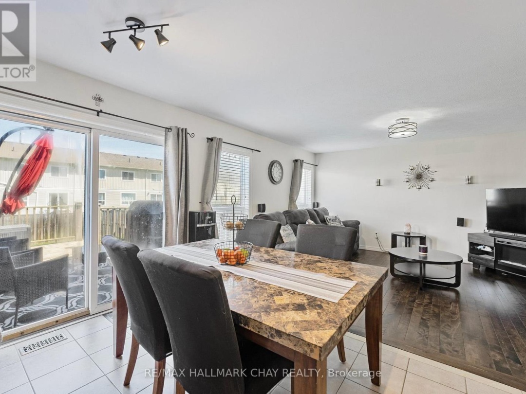 5 800 West Ridge Boulevard, Orillia
