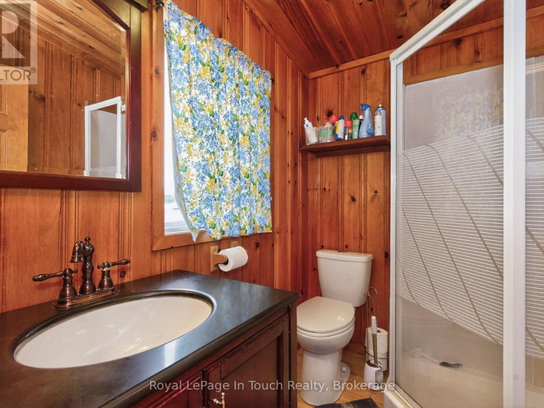 4 IS 270 GEORGIAN BAY ISLAND, 