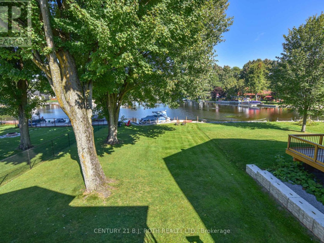 60 Simcoe Road, Lake Simcoe
