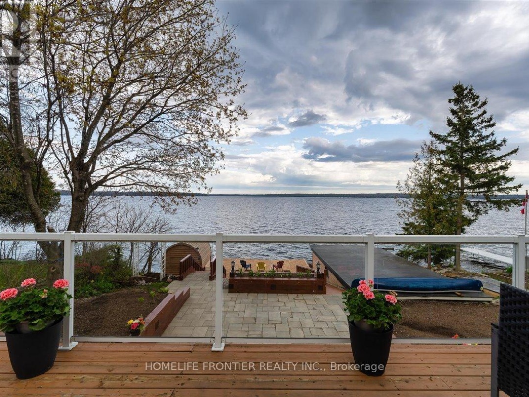 6 LAKEVIEW PARK ROAD, 