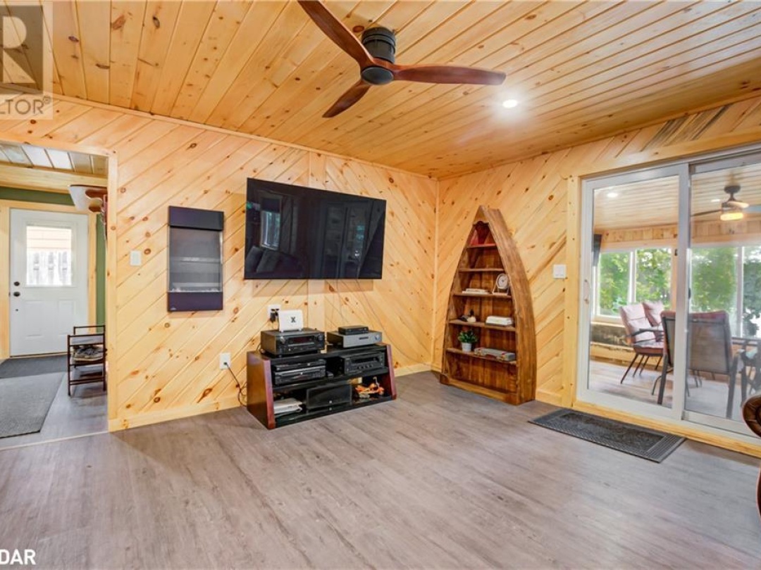 1105 LAKESHORE ROAD Road, Gooderham Lake