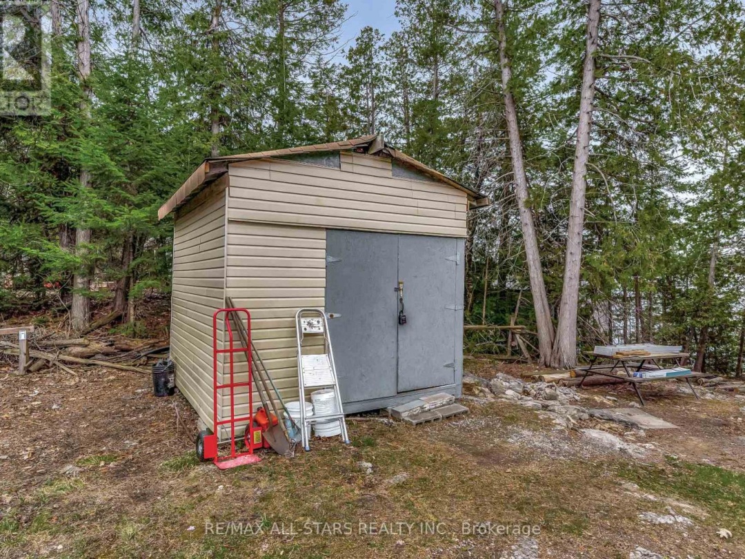 149 Lakeside Drive, Four Mile Lake
