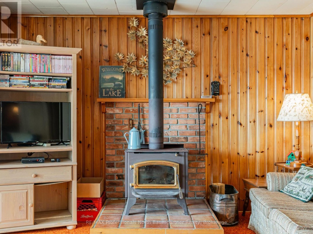 1175 Twin Rocks Lane, Kushog Lake