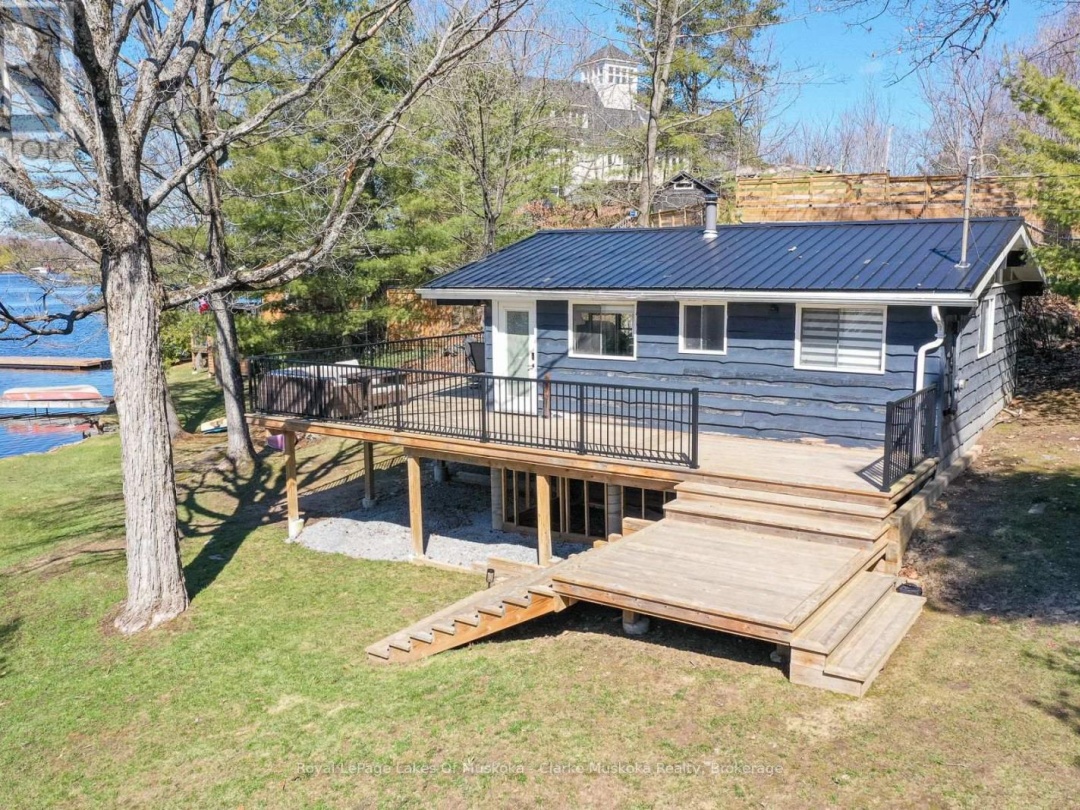 3258 LOON LANE, Gloucester Pool