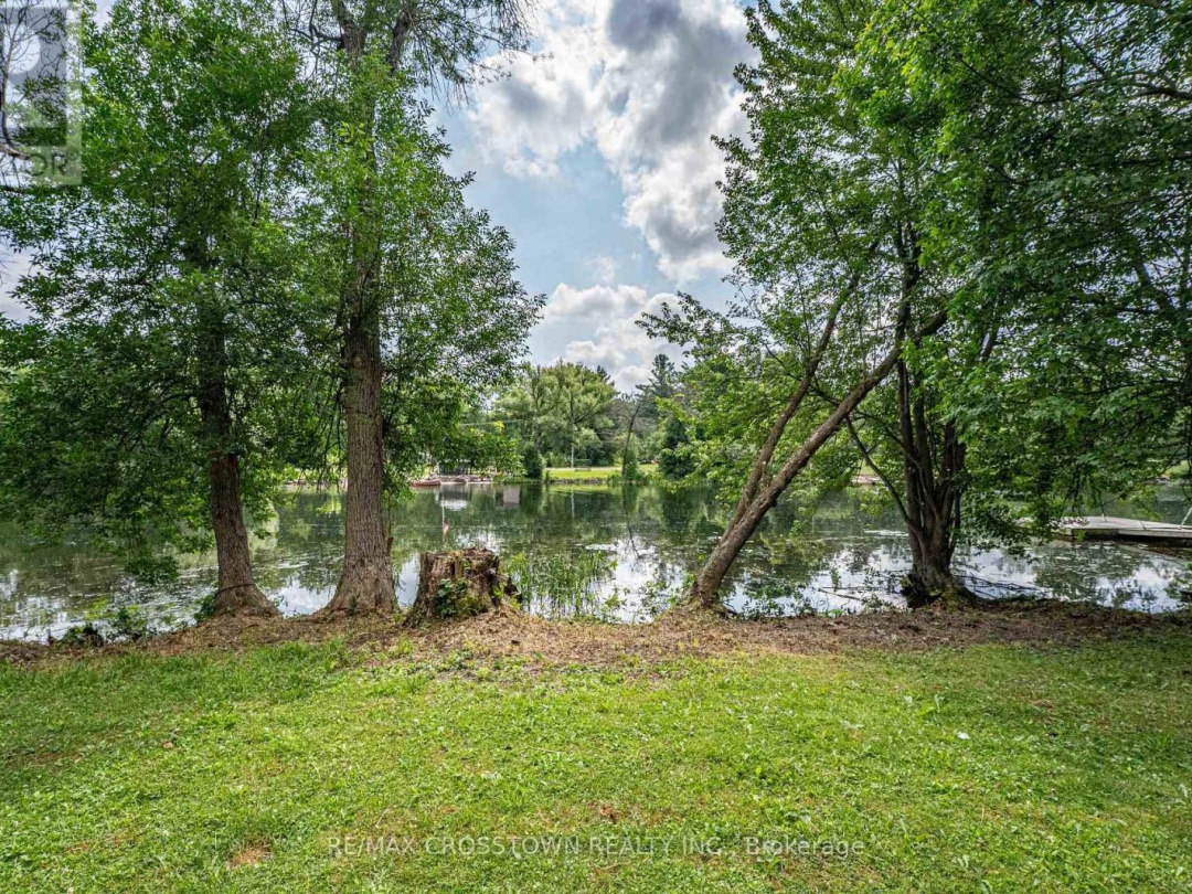 1705 PENINSULA PT ROAD, 