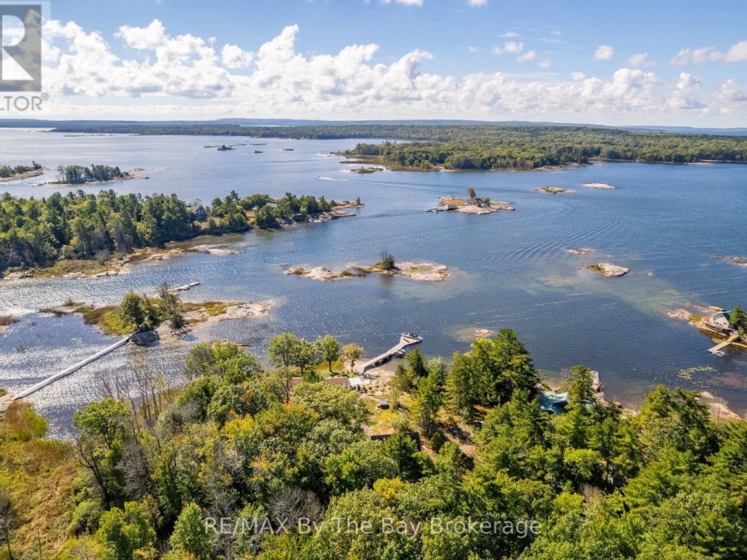 4476 ISLAND 1040/LITTLE BEAUSOLEIL ISLAND, 