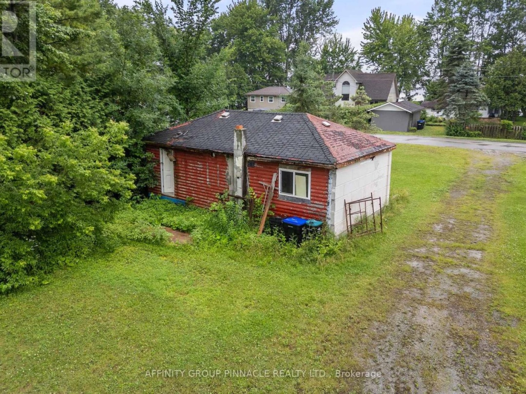 2 & 3 2559 Lakeshore Drive, Ramara