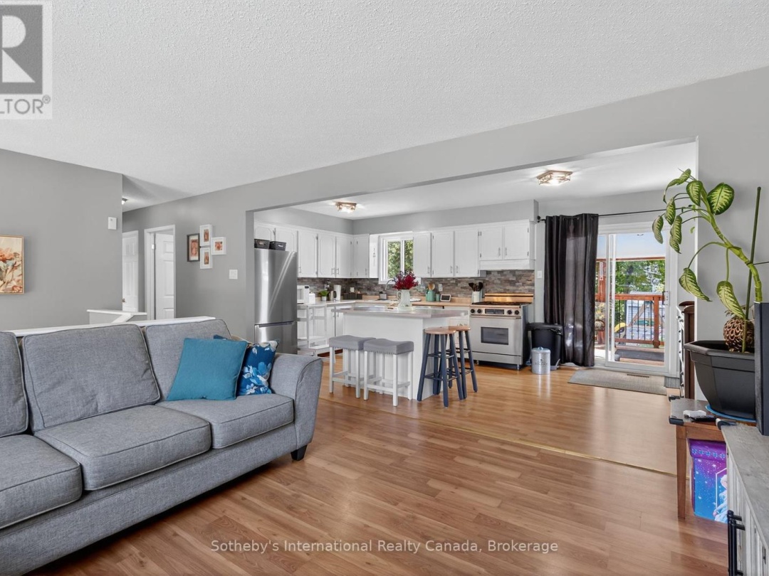 20 COMMUNITY CENTRE DRIVE, 