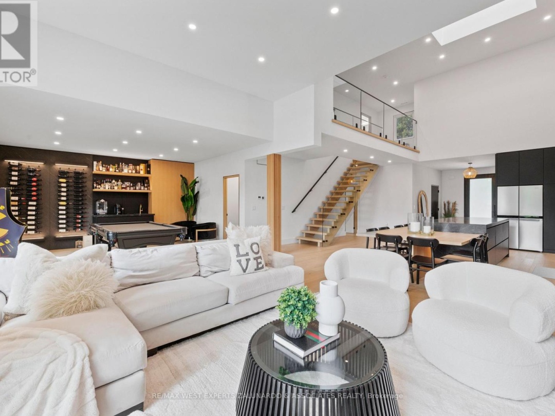 36 Simcoe Road, Lake Simcoe